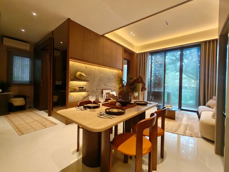 Holland Grove Condominium For Sale at S$ 1,800,000 | PropertyGuru Singapore - Dining Room