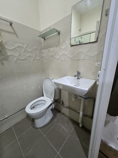 429B River Valley Road, , Room Rental, 180 sqft, Walk-up Apartment For Rent, by Evelyn Loh, 500084083 - Bathroom - PropertyGuru.com.sg