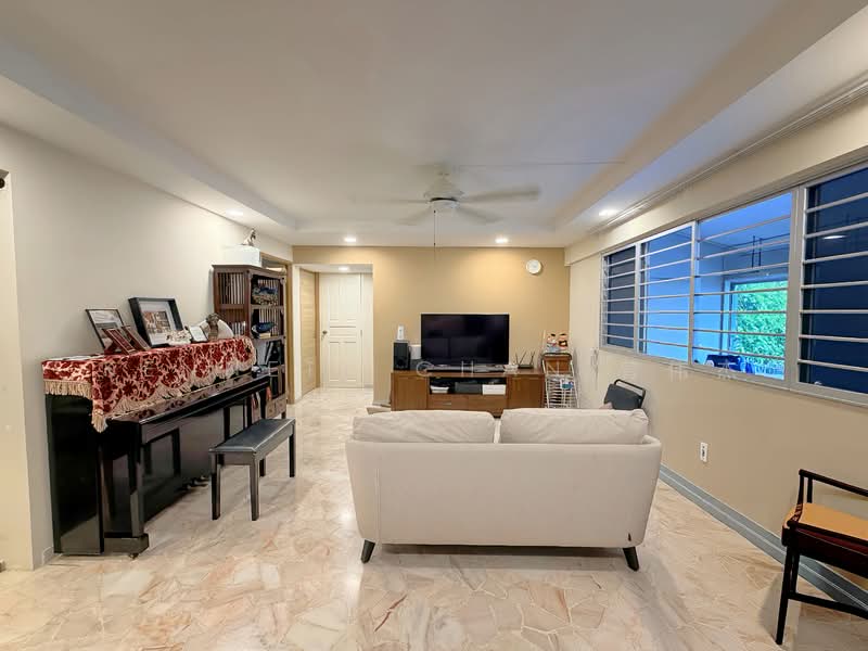 401 Hougang Avenue 10, 401 Hougang Avenue 10, Room Rental, 150 sqft, HDB Flat For Rent, by Kenneth Chan 曾伟杰, 500084092 - Living Room - PropertyGuru.com.sg