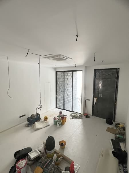 Don't Miss! Brand New Freehold 3.5 Storey Inter-Terrace with Private Lift in Kovan Terraced House For Sale at S$ 6,500,000 | PropertyGuru Singapore - Interior