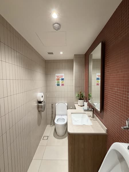 Jalan Besar Shophouse, Farrer Park, Petain Road, Jalan Besar, 11,800 sqft, Shop / Shophouse For Rent, by Ivy Lee, 500084100 - Bathroom - CommercialGuru.com.sg