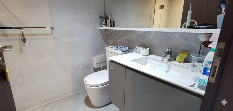 The Brownstone Executive Condominium For Sale at S$ 1,580,000 | PropertyGuru Singapore - Bathroom