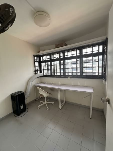 302 Ang Mo Kio Avenue 3, 302 Ang Mo Kio Avenue 3, 3 Bedrooms, 786 sqft, HDB Flat For Rent, by Sharon Lee, 500084122 - Study - PropertyGuru.com.sg