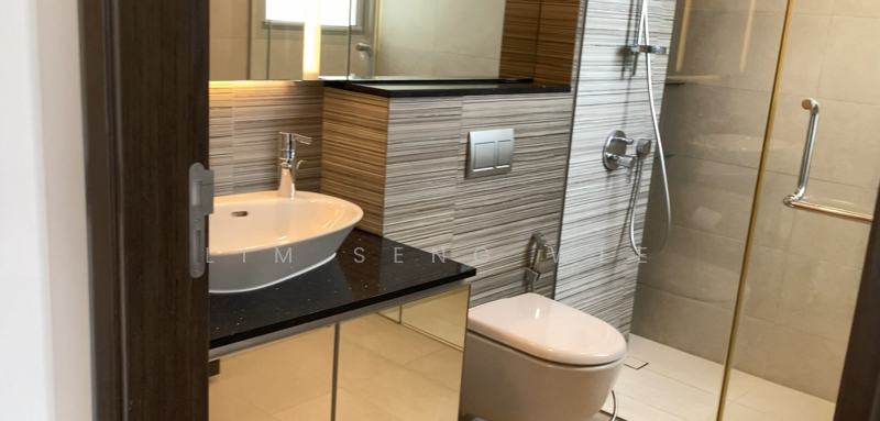 Kallang Riverside Condominium For Sale at S$ 2,670,000 | PropertyGuru Singapore - Bathroom
