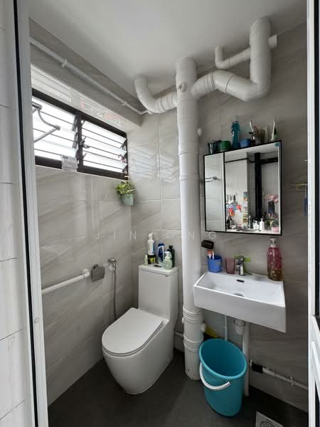 116 Teck Whye Lane HDB Flat For Sale at S$ 538,000 | PropertyGuru Singapore - Bathroom