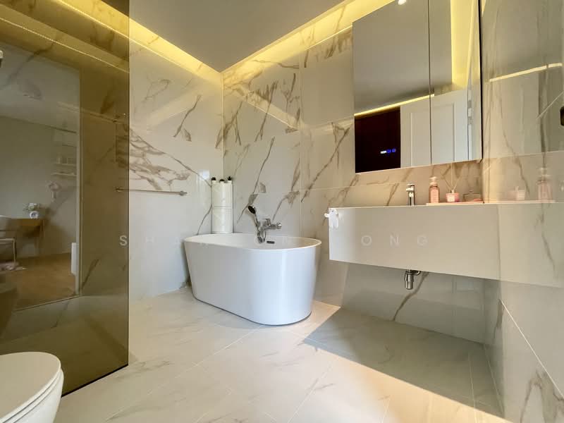 RARE Cul-de-sac Semi-D in Kovan, 1km to Zhonghua Primary Semi-Detached House For Sale at S$ 6,980,000 | PropertyGuru Singapore - Bathroom