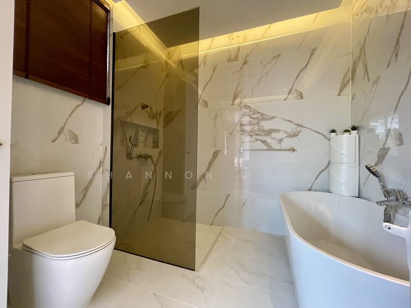 RARE Cul-de-sac Semi-D in Kovan, 1km to Zhonghua Primary Semi-Detached House For Sale at S$ 6,980,000 | PropertyGuru Singapore - Bathroom