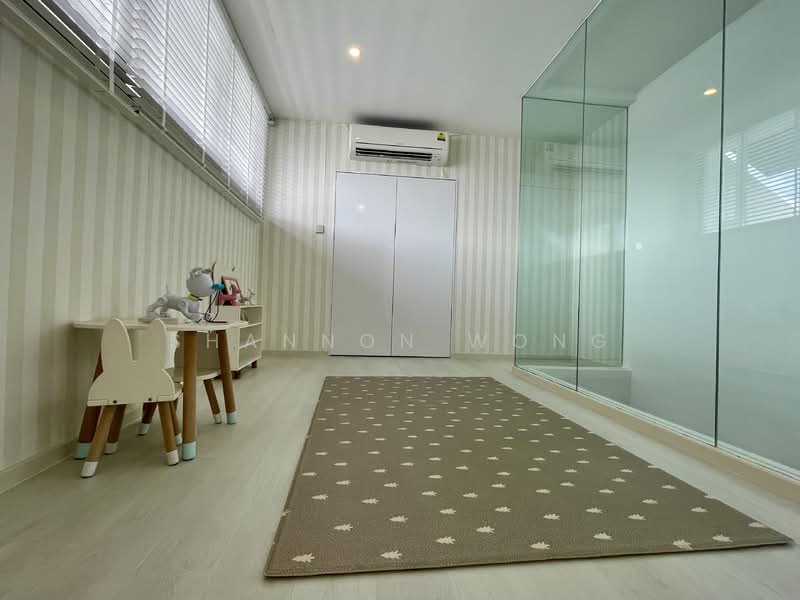 RARE Cul-de-sac Semi-D in Kovan, 1km to Zhonghua Primary Semi-Detached House For Sale at S$ 6,980,000 | PropertyGuru Singapore - Children’s area