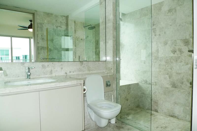 Optima @ Tanah Merah, 80 Tanah Merah Kechil Avenue, 3 Bedrooms, 1,959 sqft, Apartment For Rent, by Mely Lee, 500084142 - Bathroom - PropertyGuru.com.sg