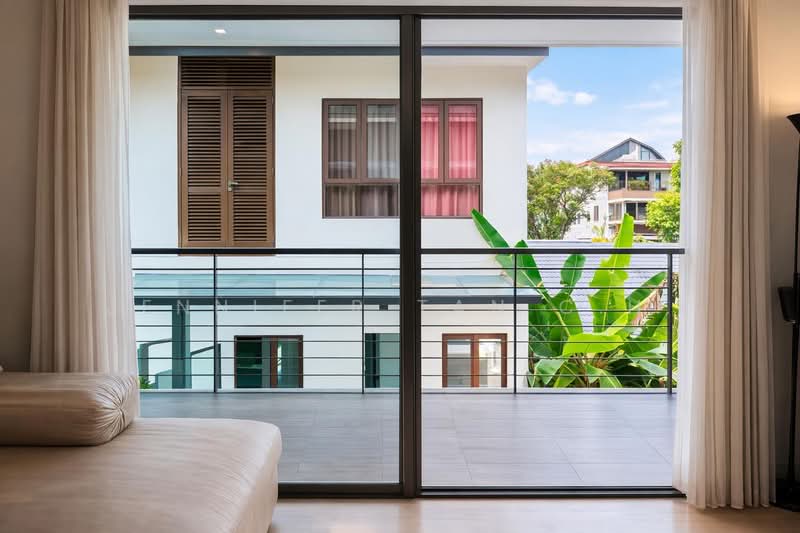 Prestigious FH Semi-D | 14m Wide Frontage | 1km to MGS | Semi-Detached House For Sale at S$ 11,000,000 | PropertyGuru Singapore - Balcony