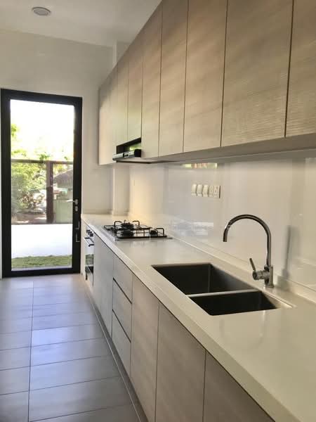 39 Lorong Marzuki, , 5 Bedrooms, 5,069 sqft, Semi-Detached House For Rent, by Josephine Lim J R 林婕容 (区域分行董事 ), 500084150 - Kitchen - PropertyGuru.com.sg