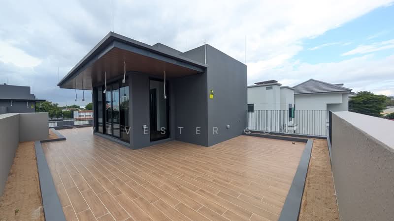 D15 Brand New Bungalow Exclusive Living Near MRT Detached House For Sale at S$ 10,800,000 | PropertyGuru Singapore - Exterior