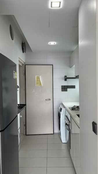 Kovan Residences, 1 Kovan Road, 2 Bedrooms, 893 sqft, Condominium For Rent, by Alvin Chua, 500084171 - Kitchen - PropertyGuru.com.sg