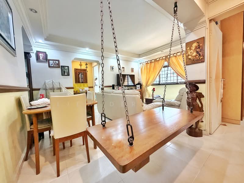 180 Yung Sheng Road HDB Flat For Sale at S$ 580,000 | PropertyGuru Singapore - Living Room