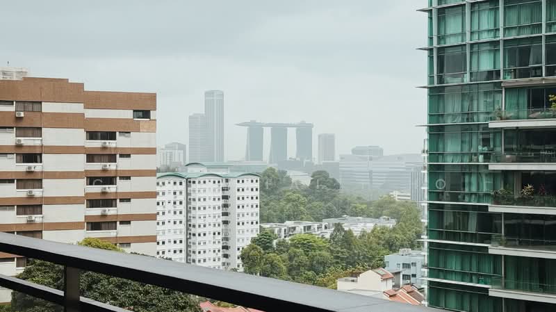 Hilltops Condominium For Sale at S$ 2,900,000 | PropertyGuru Singapore - Exterior