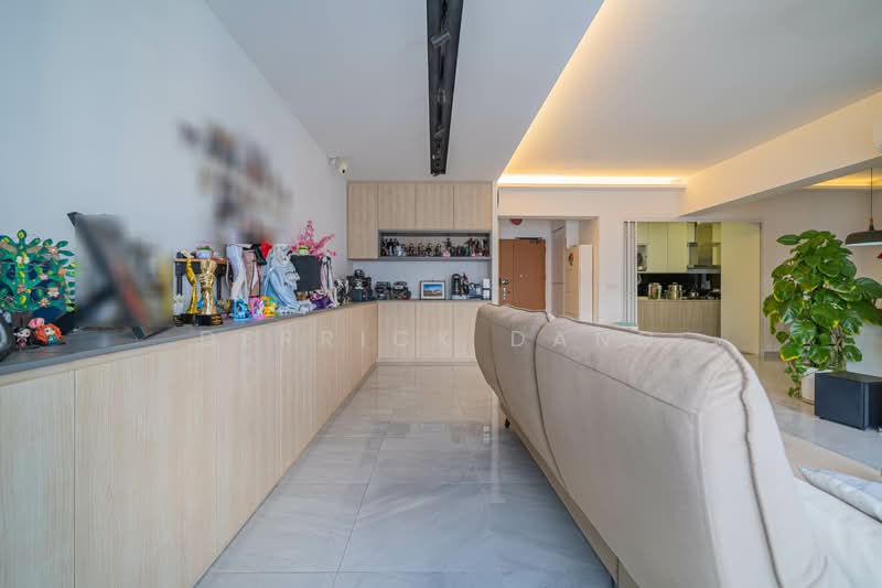 673B Yishun Avenue 4 HDB Flat For Sale at S$ 828,888 | PropertyGuru Singapore - Living Room