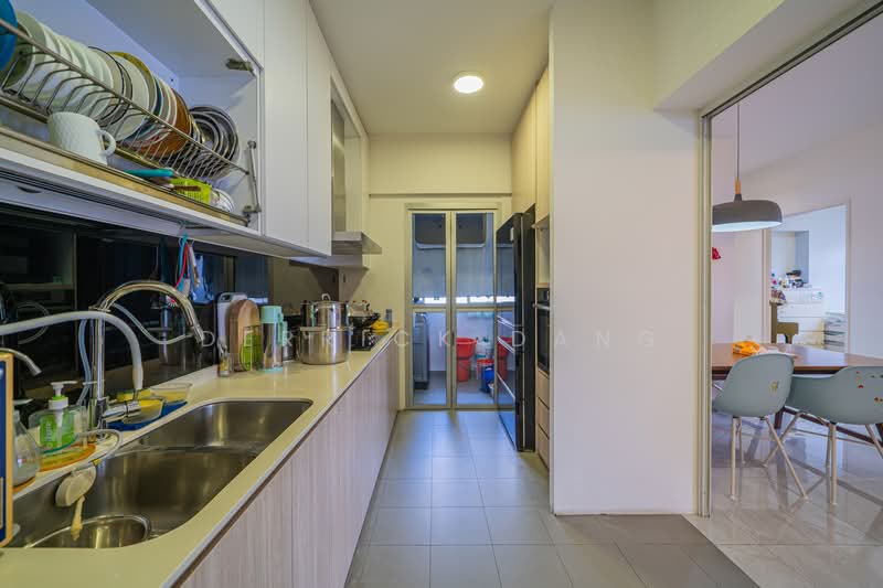 673B Yishun Avenue 4 HDB Flat For Sale at S$ 828,888 | PropertyGuru Singapore - Kitchen