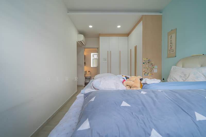 673B Yishun Avenue 4 HDB Flat For Sale at S$ 828,888 | PropertyGuru Singapore - Bedroom