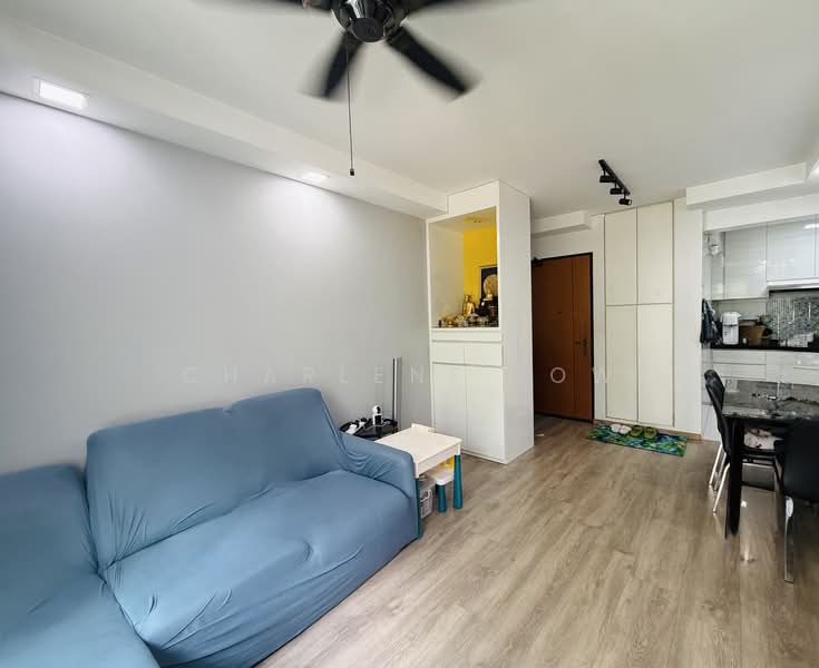 463B Sembawang Drive HDB Flat For Sale at S$ 488,888 | PropertyGuru Singapore - Living Room