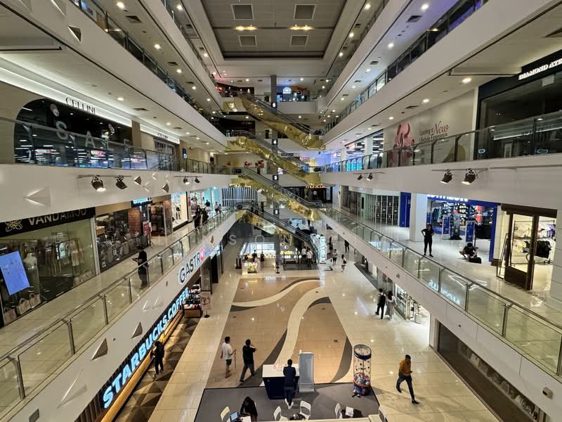The Centrepoint, 176 Orchard Road, 81 sqft, Mall Shop For Rent, by Linson Lim, 500084228 - Interior - CommercialGuru.com.sg