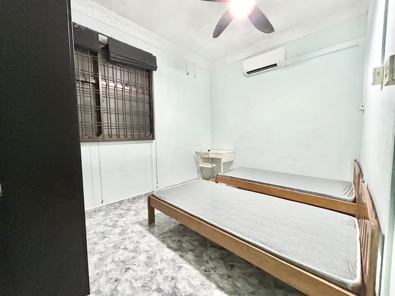 898B Woodlands Drive 50 HDB Flat For Sale at S$ 508,000 | PropertyGuru Singapore - Bedroom