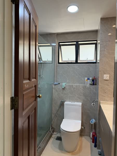 Park East Condominium For Sale at S$ 2,398,000 | PropertyGuru Singapore - Bathroom