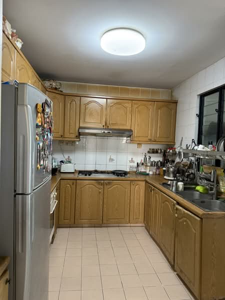 Park East Condominium For Sale at S$ 2,398,000 | PropertyGuru Singapore - Kitchen