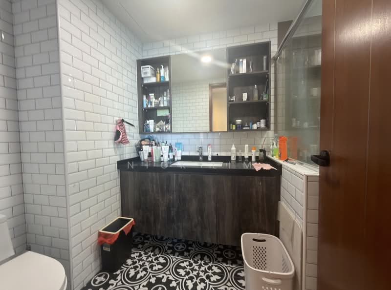 Park Green Condominium For Sale at S$ 1,699,999 | PropertyGuru Singapore - Bathroom