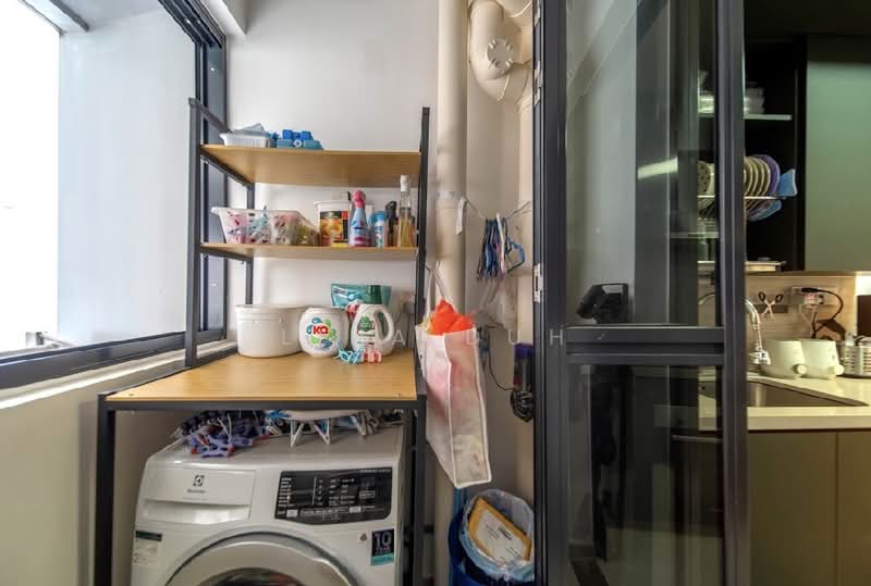 103B Bidadari Park Drive HDB Flat For Sale at S$ 1,100,000 | PropertyGuru Singapore - Balcony