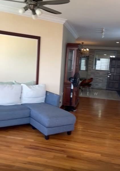 Mandarin Gardens Condominium For Sale at S$ 2,800,000 | PropertyGuru Singapore - Living Room