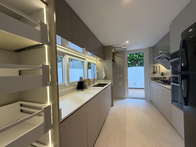 Brand New FREEHOLD Corner Terrace ❤️ Heart of Serangoon Garden, Brighton Crescent, 5 Bedrooms, 6,500 sqft, Terraced House For Sale, by Shauna Seow, 500084276 - Kitchen - PropertyGuru.com.sg