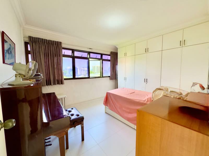 5 Farrer Road HDB Flat For Sale at S$ 1,050,000 | PropertyGuru Singapore - Bedroom