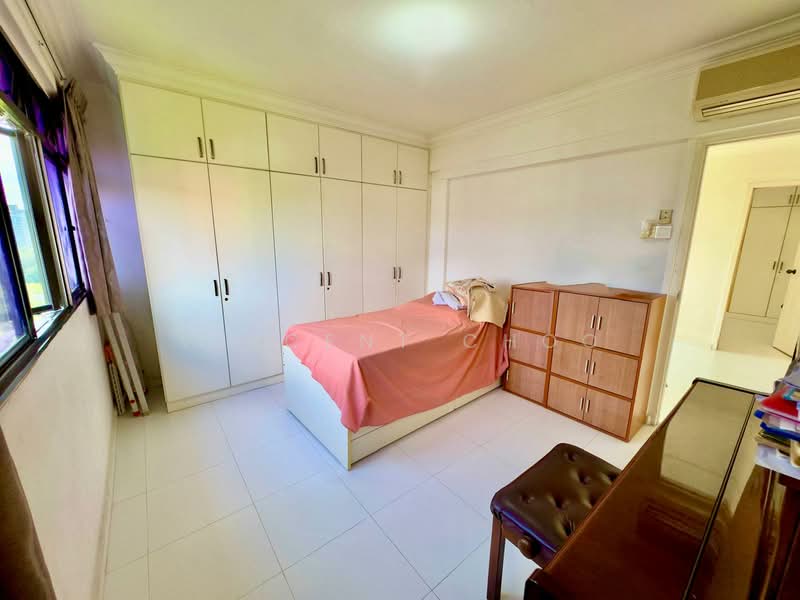 5 Farrer Road HDB Flat For Sale at S$ 1,050,000 | PropertyGuru Singapore - Bedroom