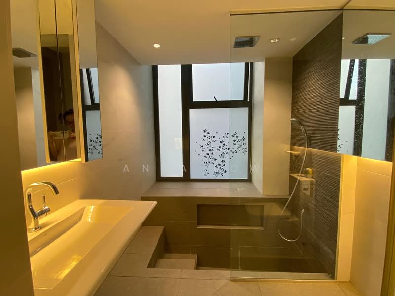 The Beacon Edge, 250 Tembeling Road, 3 Bedrooms, 968 sqft, Apartment For Rent, by Anna Low, 500084280 - Master Bathroom - PropertyGuru.com.sg