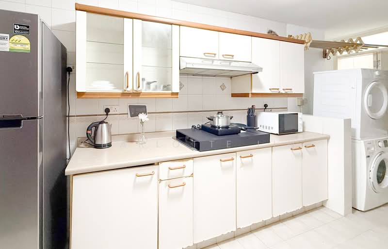 Maple Woods, 985 Bukit Timah Road, Room Rental, 200 sqft, Condominium For Rent, by Charlotte Lin, 500084286 - Kitchen - PropertyGuru.com.sg