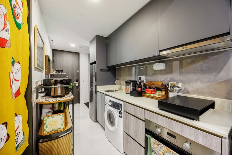 Riverfront Residences Condominium For Sale at S$ 745,000 | PropertyGuru Singapore - Kitchen