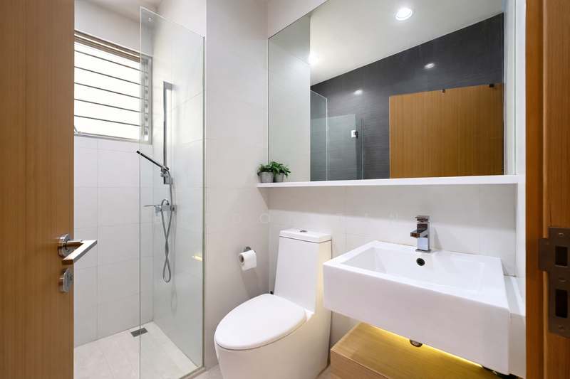 The Greenwich Condominium For Sale at S$ 1,180,000 | PropertyGuru Singapore - Bathroom