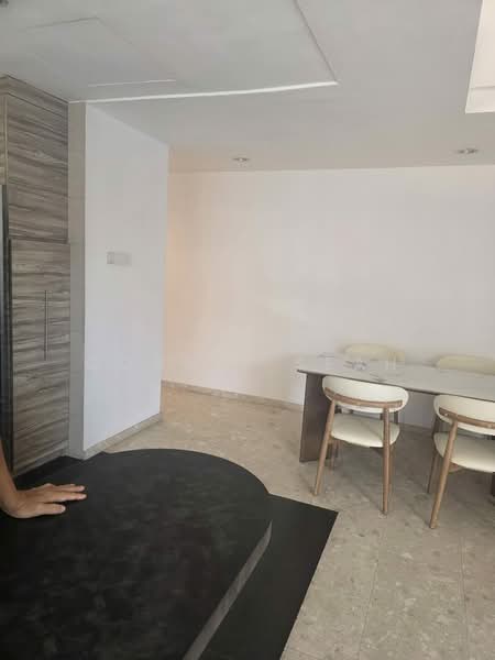 UE Square, 205 River Valley Road, Room Rental, 230 sqft, Condominium For Rent, by Connie Seah, 500084318 - Dining Room - PropertyGuru.com.sg