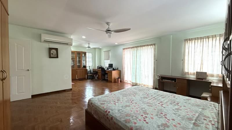 Choon Sing Garden Semi-Detached House For Sale at S$ 6,500,000 | PropertyGuru Singapore - Master Bedroom