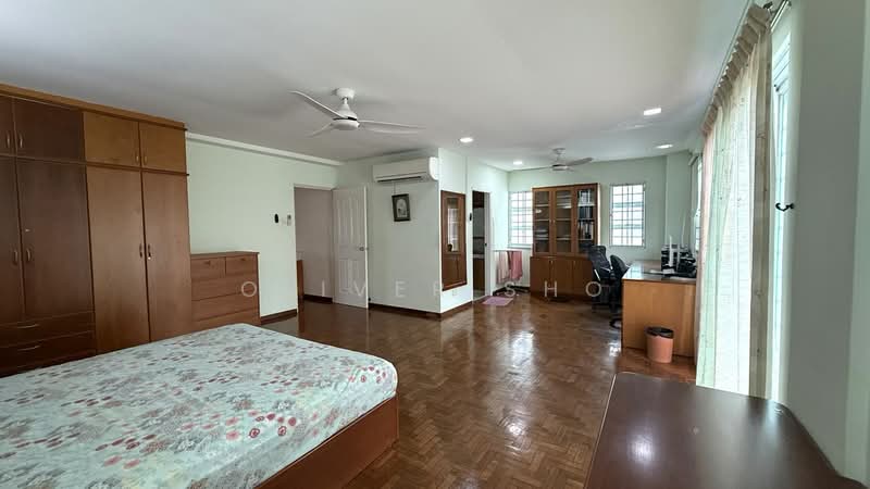 Choon Sing Garden Semi-Detached House For Sale at S$ 6,500,000 | PropertyGuru Singapore - Master Bedroom