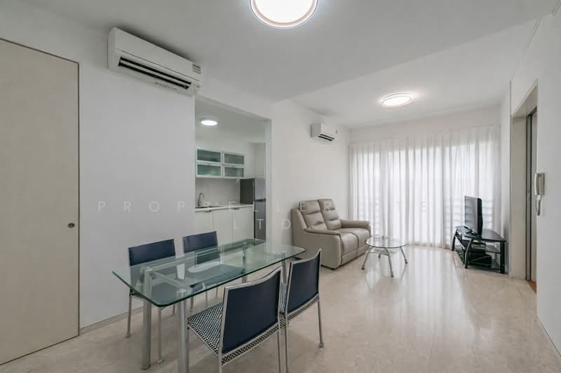 The Trumps Condominium For Sale at S$ 930,000 | PropertyGuru Singapore - Living Room