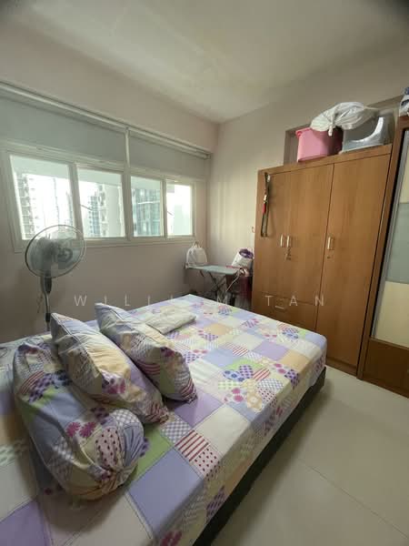 663A Punggol Drive HDB Flat For Sale at S$ 550,000 | PropertyGuru Singapore - Bedroom