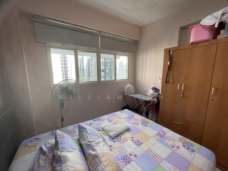 663A Punggol Drive HDB Flat For Sale at S$ 550,000 | PropertyGuru Singapore - Bedroom