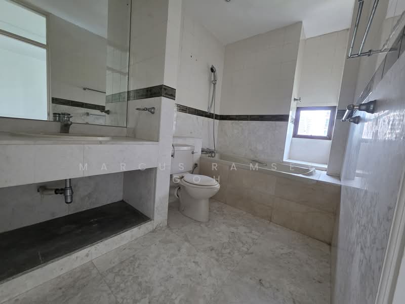 Grange Heights Apartment For Sale at S$ 4,500,000 | PropertyGuru Singapore - Bathroom