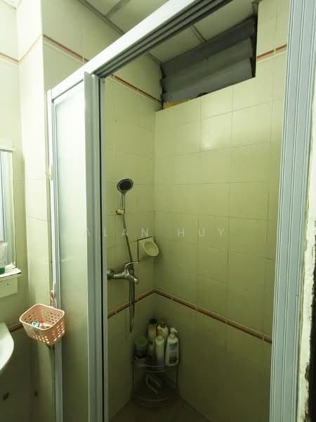 Far Horizon Gardens, 1 Ang Mo Kio Avenue 9, Room Rental, 200 sqft, Condominium For Rent, by Alan Huy, 500084354 - Bathroom - PropertyGuru.com.sg