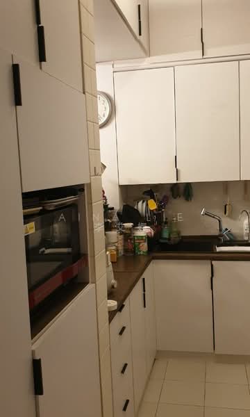 Rare 3 Bedroom Near Bayshore MRT with Stunning Unblocked View Condominium For Sale at S$ 1,776,999 | PropertyGuru Singapore - Kitchen