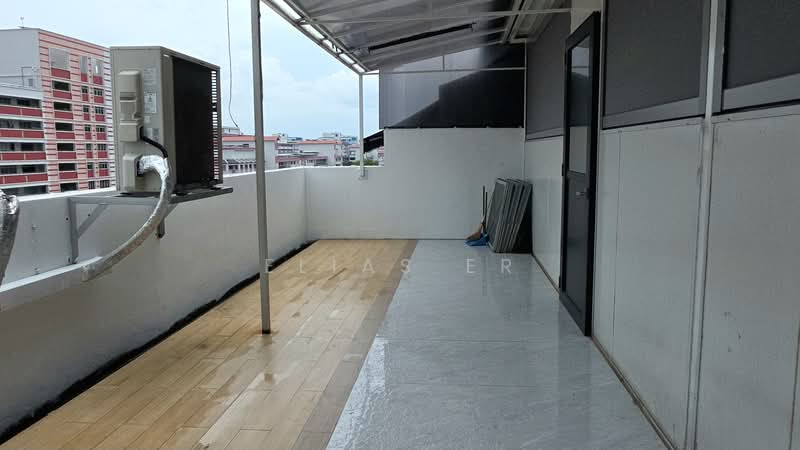 First Centre, 50 Serangoon North Avenue 4, 1,905 sqft, Light Industrial (B1) For Sale, by Elias Er, 500084360 - Balcony - CommercialGuru.com.sg