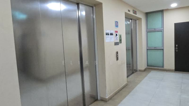 First Centre, 50 Serangoon North Avenue 4, 1,905 sqft, Light Industrial (B1) For Sale, by Elias Er, 500084360 - Corridor - CommercialGuru.com.sg