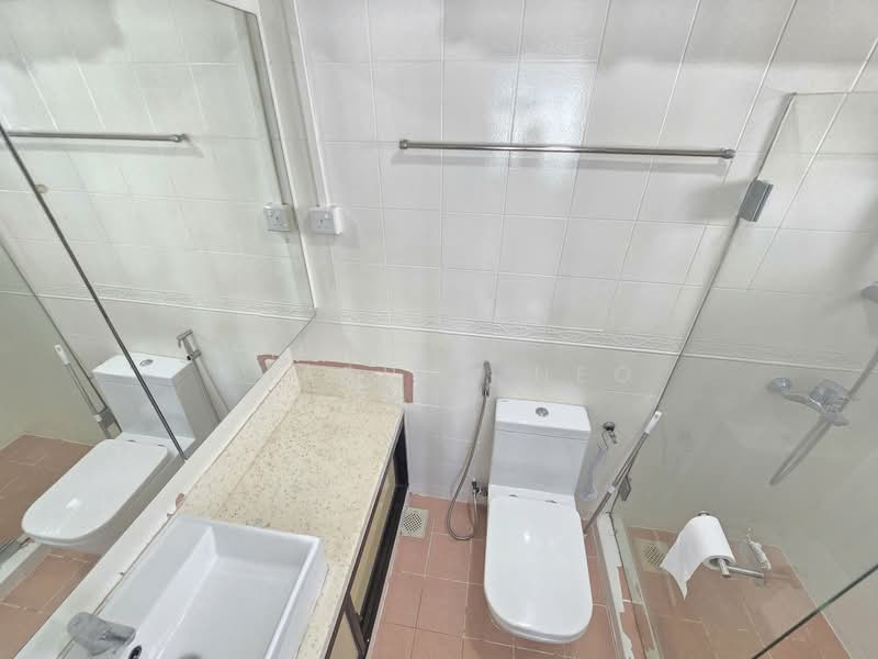 656 Senja Road, 656 Senja Road, 3 Bedrooms, 1,200 sqft, HDB Flat For Rent, by Sharlyn Neo, 500084364 - Bathroom - PropertyGuru.com.sg