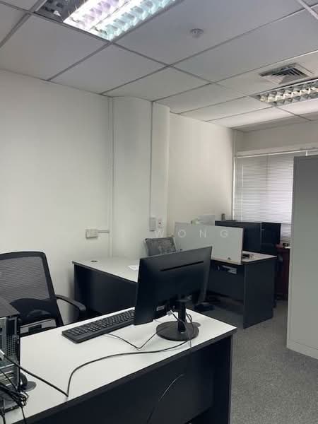 Golden Mile Tower, 6001 Beach Road, 708 sqft, Office For Rent, by W J Wong, 500084379 - Interior - CommercialGuru.com.sg